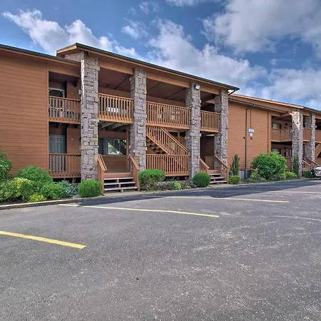 Branson Getaway With Balcony And Resort Amenities! Exterior photo