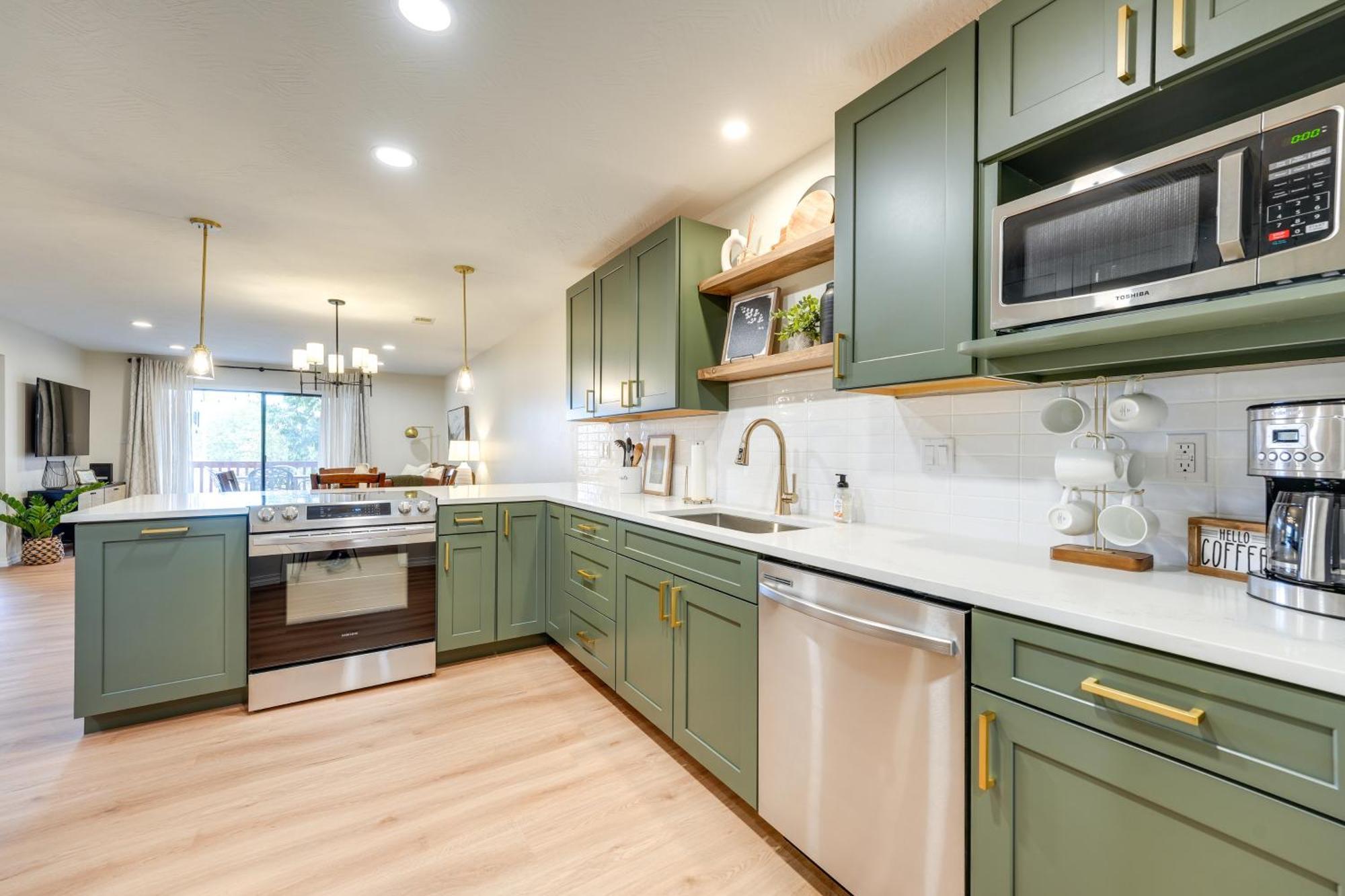 Appartement Getaway With Balcony And Amenities! *