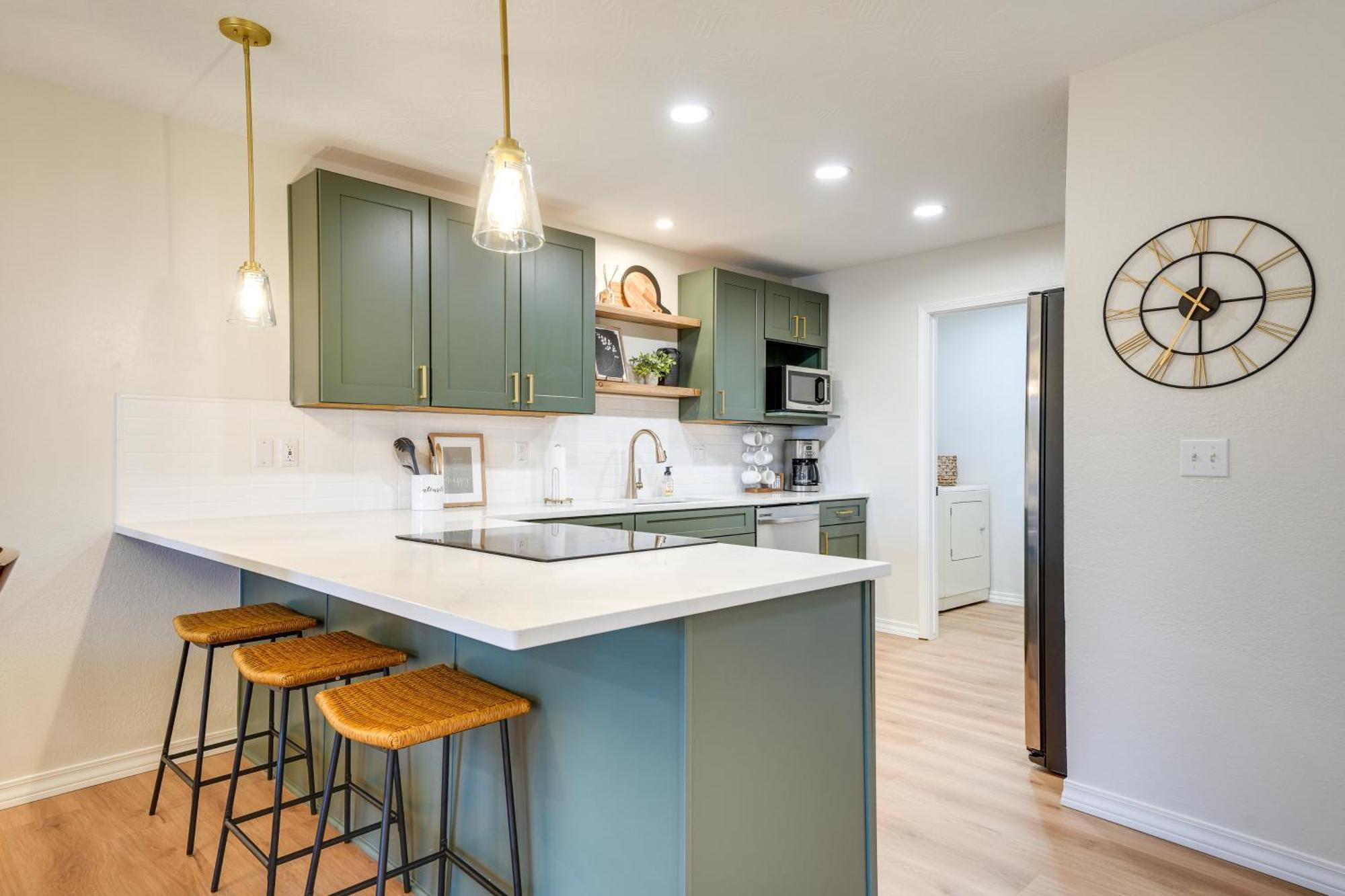 Appartement Getaway With Balcony And Amenities! *